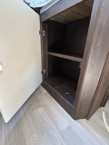 Benimar Tessoro 463 Up - Photo 35