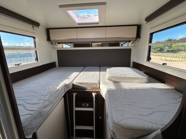 Benimar Tessoro 463 Up - Photo 41