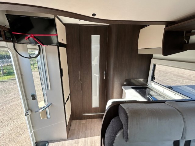 Benimar Tessoro 463 Up - Photo 45