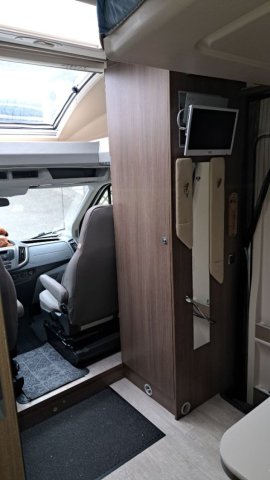 Challenger 100 - Photo 8