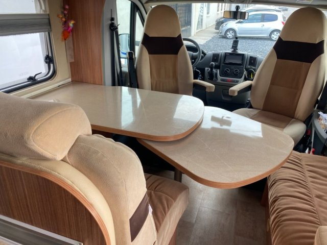 Burstner Ixeo IT 664 Bleu et blanc - Photo 8