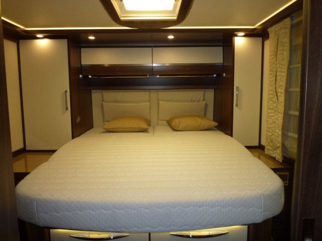 Burstner Elegance I 890 cuir - Photo 3