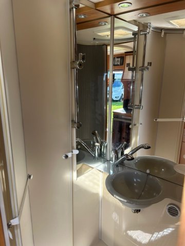 Challenger Genesis 42 - Photo 9