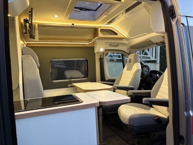 Pilote V 630 J Evidence - Photo 3