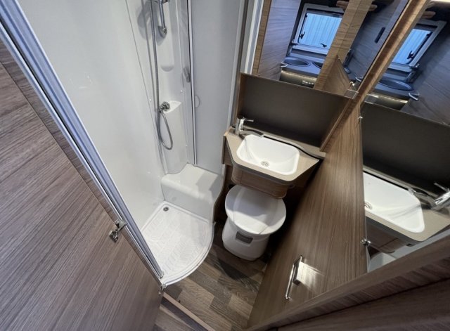 Weinsberg CaraCompact MB 640 MEG Edition Pepper - Photo 21