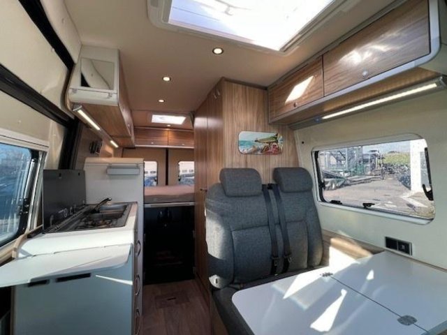 Hymer Camper Vans / Hymercar Grand Canyon - Photo 3