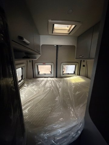 Weinsberg CaraBus 600 DQ Édition Fire / BVA8 / 2026 - Photo 6