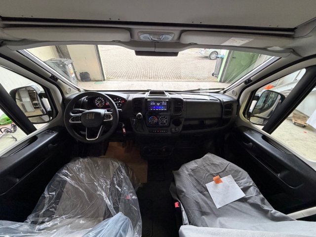 Weinsberg CaraBus 600 DQ Édition Fire / BVA8 / 2026 - Photo 8