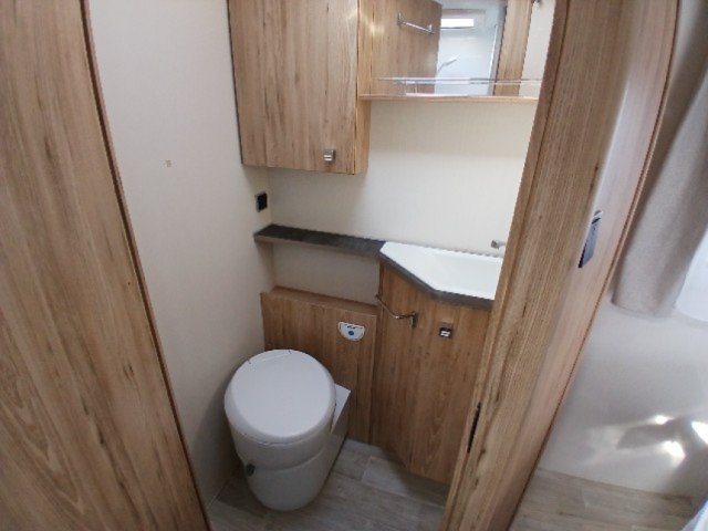 Bavaria Initial I740C Style - Photo 2