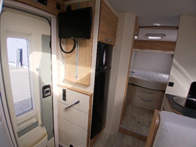 Bavaria Initial I740C Style - Photo 5