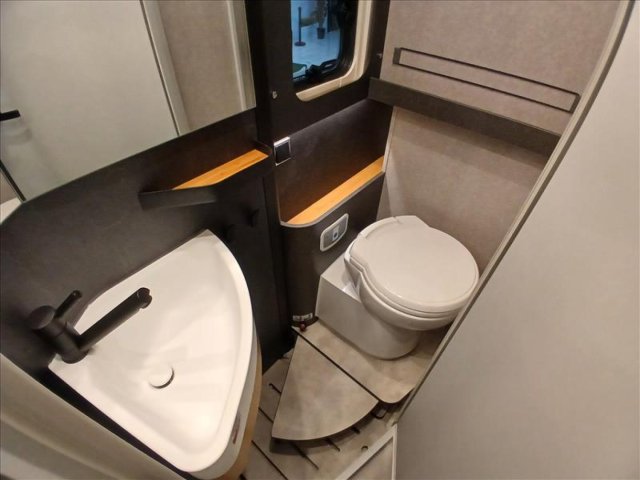 Hymer Venture S - Photo 6