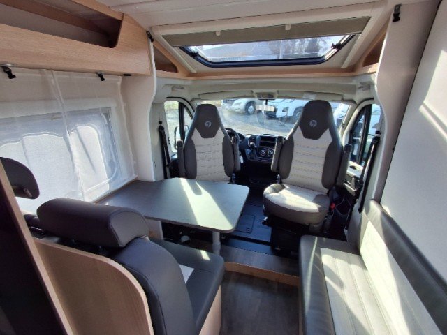 Sunlight V 67S - Photo 11