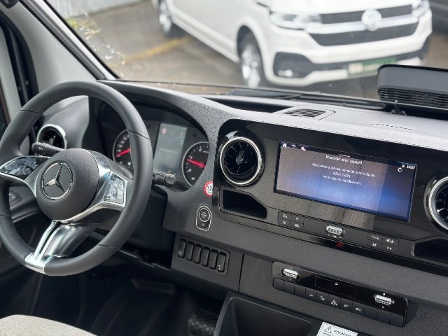 Hymer Camper Vans / Hymercar Grand Canyon S - Photo 3