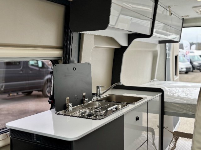 Mc Louis Menfys Van 3 - Photo 5