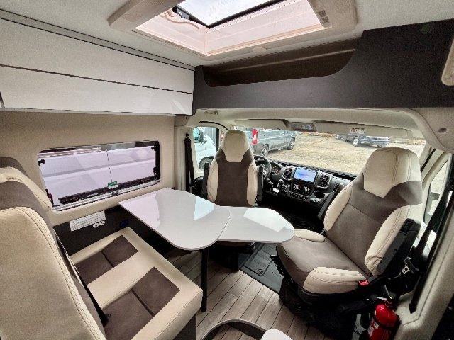 Mc Louis Menfys Van 3 - Photo 6