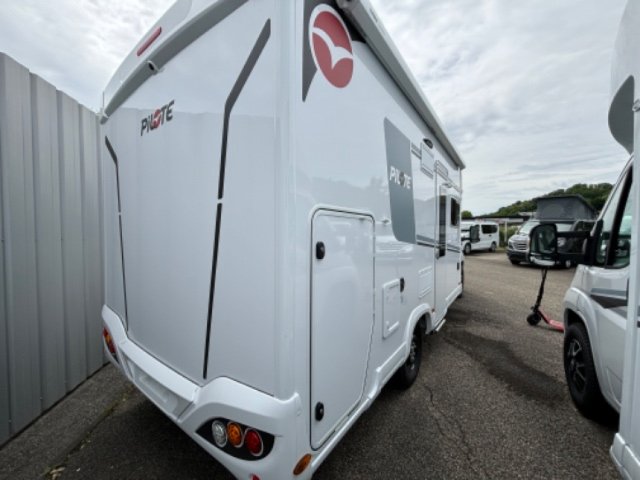 Pilote P 696 D Evidence Fit - Photo 1