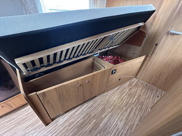 Burstner Privilege T 710 - Photo 12