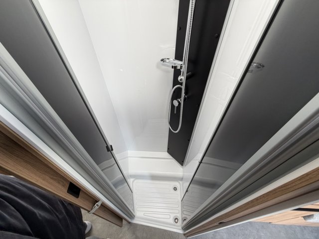 Challenger 318 Cosy Edition - Photo 11