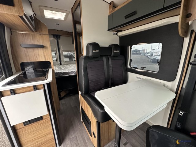 Font Vendome Forty Van - Photo 6