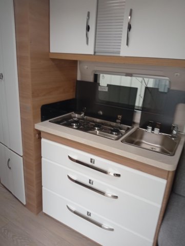 Hobby De Luxe 495 WFB - Photo 3