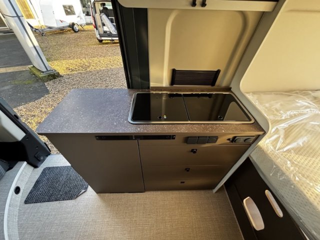 Burstner B66 600C C600 EDITION - Photo 8