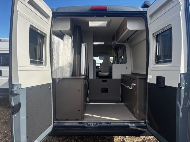 Burstner B66 600C C600 EDITION - Photo 17