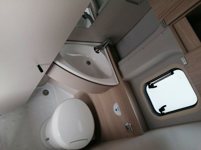 Burstner Lineo C 550 - Photo 6