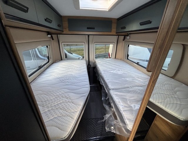 Font Vendome Duo Van - Photo 20