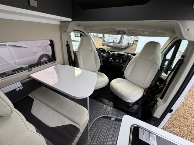 Mc Louis Menfys Van 3 Maxi - Photo 6