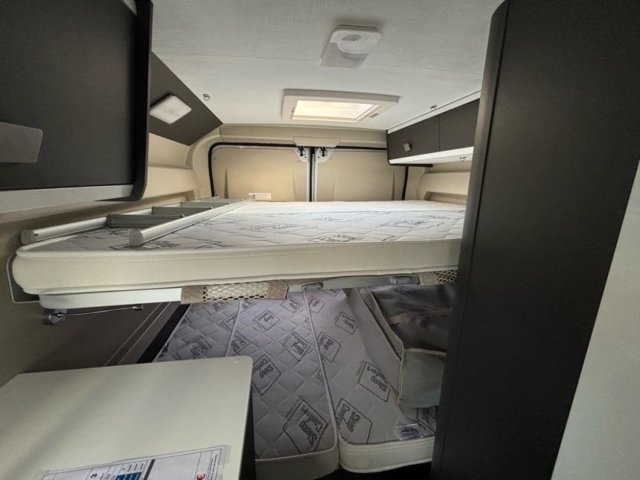 Mc Louis Menfys Van 3 Maxi - Photo 9