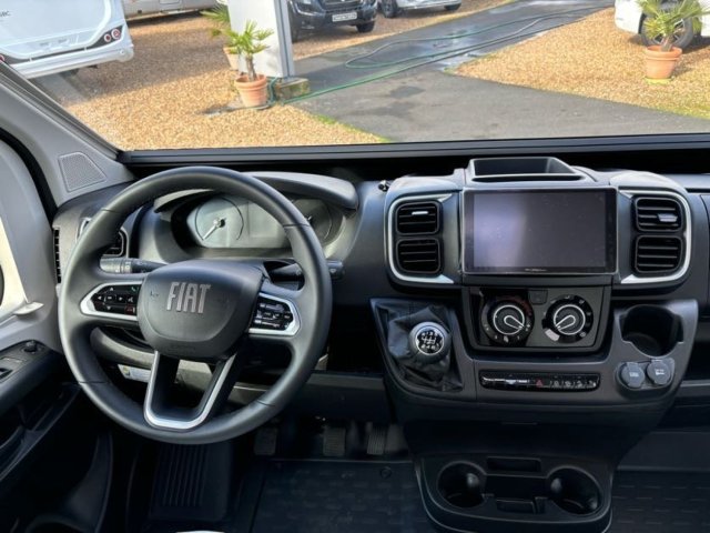 Mc Louis Menfys Van 3 Signature - Photo 4