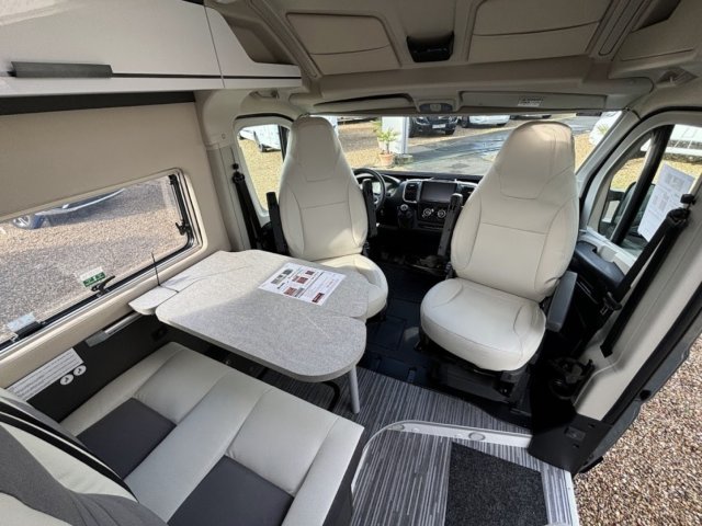 Mc Louis Menfys Van 3 Signature - Photo 6