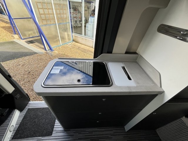 Mc Louis Menfys Van 3 Signature - Photo 7