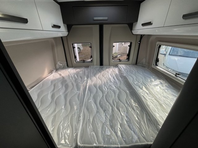 Mc Louis Menfys Van 3 Signature - Photo 11