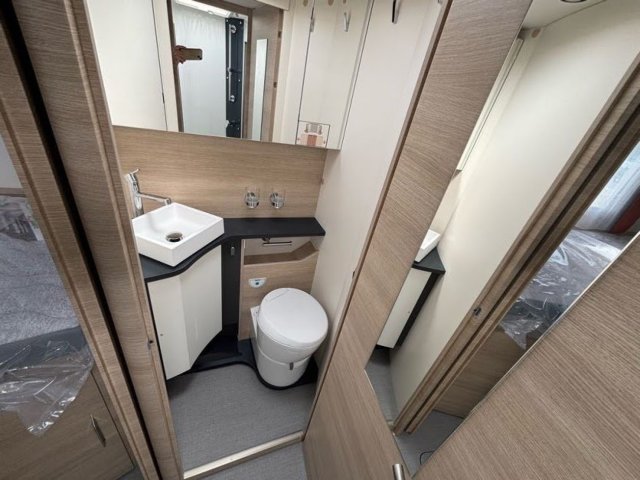 Rapido 666 F - Photo 12