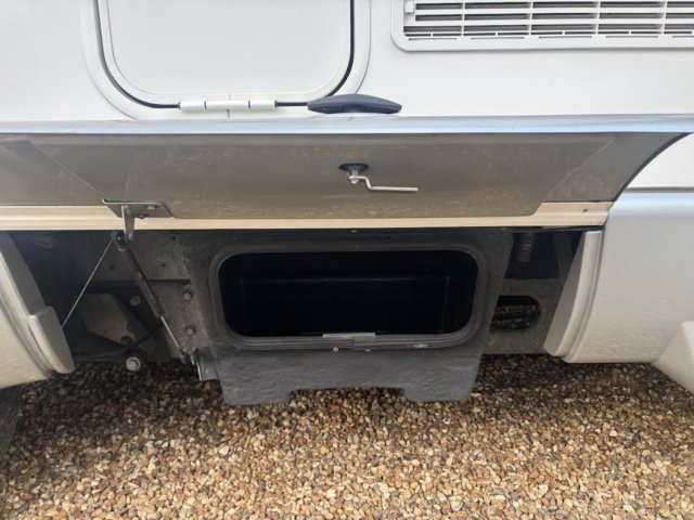 Rapido 9060 F Mobily Design Edition DF MOBILITY - Photo 4