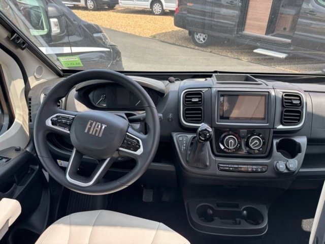 Rapido Van V55 - Photo 4