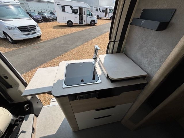 Rapido Van V55 - Photo 8