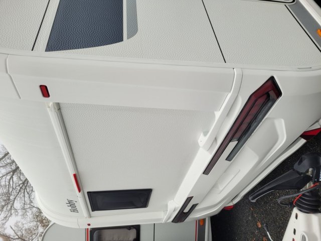 Hobby De Luxe 400 SFE - Photo 3