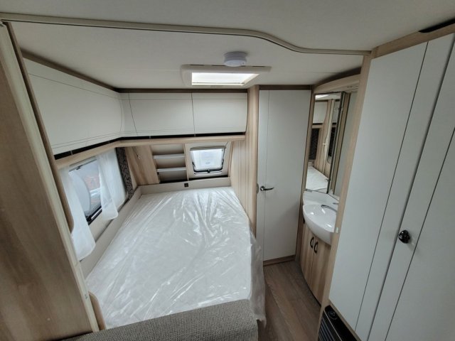 Hobby De Luxe 400 SFE - Photo 4