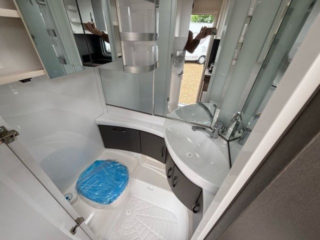 Hobby Excellent Edition 490 KMF - Photo 6