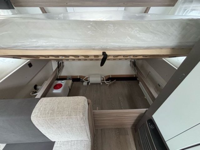 Hobby Excellent Edition 490 KMF - Photo 9