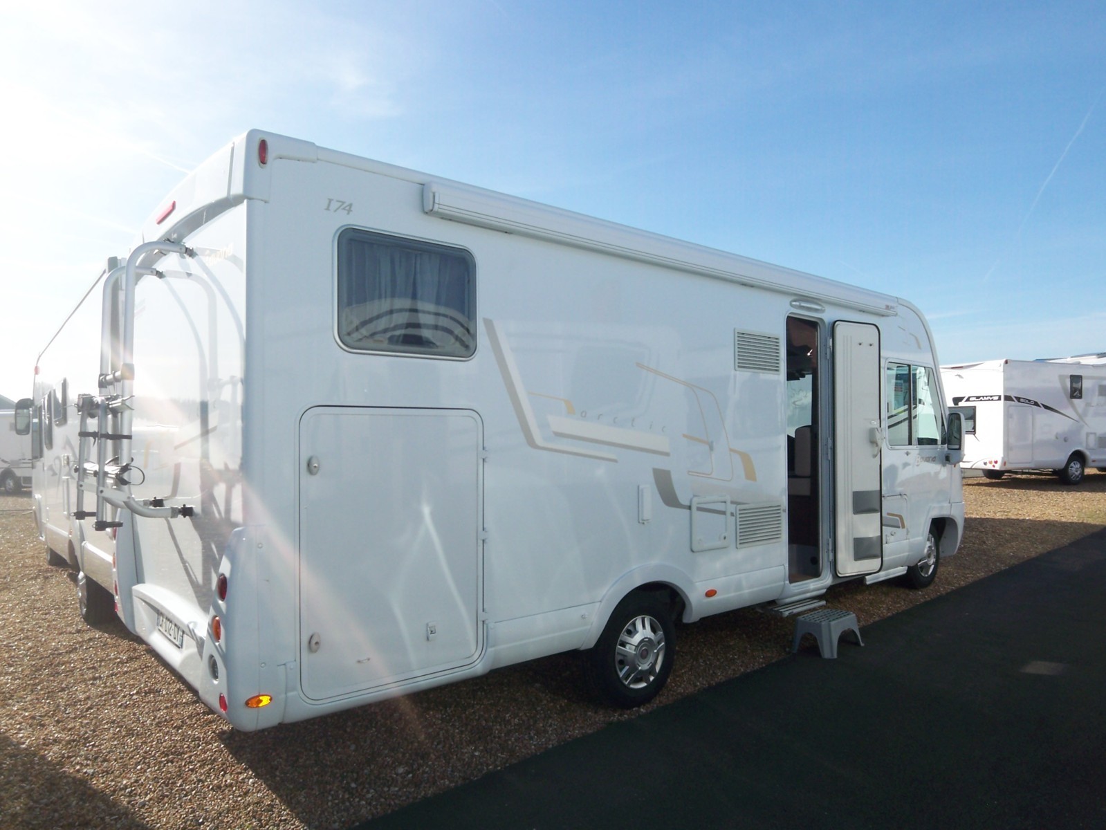 Camping Car Bavaria I Artic Lgj Camping Car Bavaria I Artic Lgj