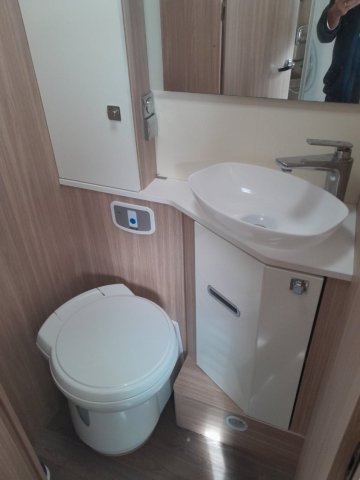 Burstner Ixeo I 736 - Photo 16