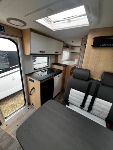 Sunlight V 66 Adventure Edition - Photo 8