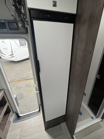 Benimar Tessoro 463 Up - Photo 8