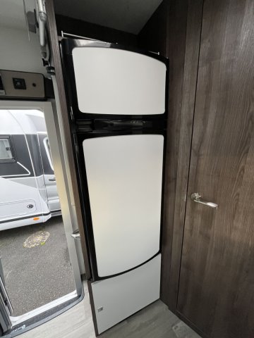 Benimar Tessoro 488 SELECT - Photo 8