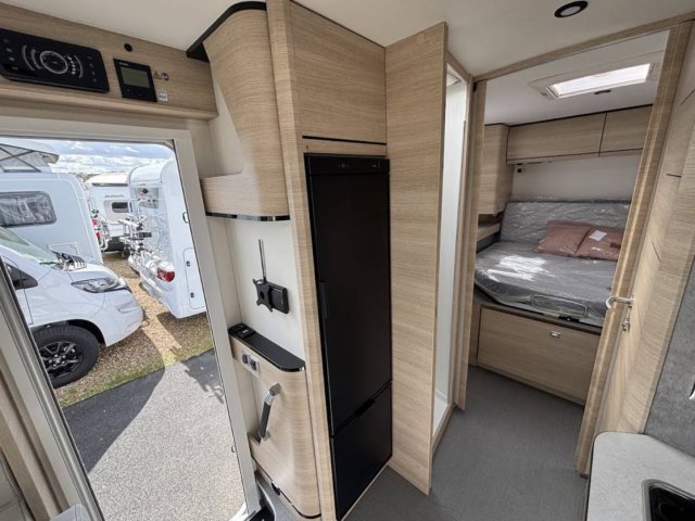 Rapido 8086 DF - Photo 12