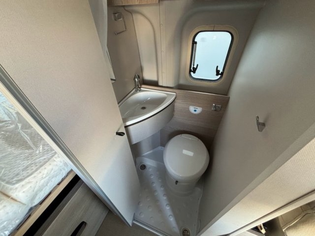 Burstner Lineo C 550 « REMISE EXCEPTIONNELLE » - Photo 8