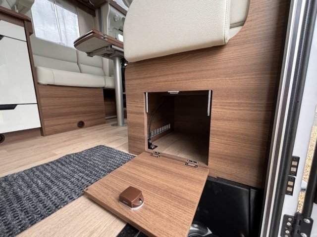 Rapido 696 F - Photo 17